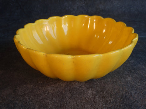 Catalina Island Pottery Small Yellow Scallop Bowl C637