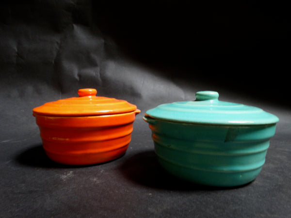 Pair of Garden City Soup Lugs /Lug Bowls in Orange and Jade Green CA2070