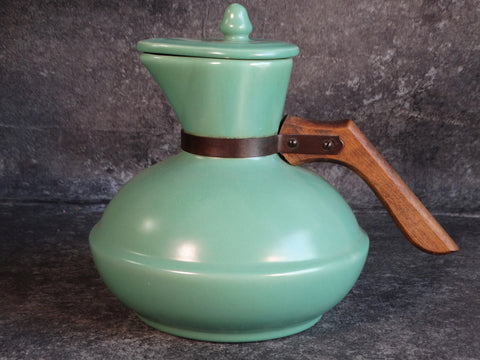 Padre Carafe in Matte Green CA2209