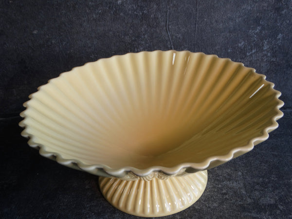 Vernon Kilns by Jane Bennison Medium Console Bowl in Pale Yellow CA2237