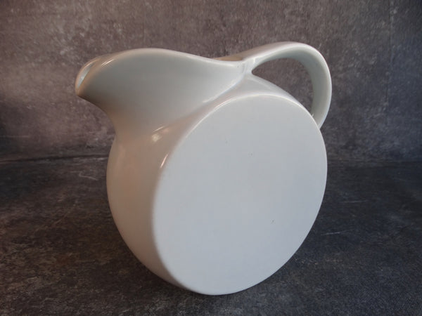 Vernon Kilns Modern California Ice Lip Ball Pitcher in Light Grey CA2249