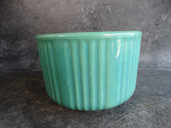 Garden City Fluted Pot in Jade Green CA2419