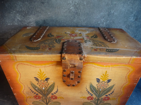 Coronado Decorated Trunk 1933 F2309