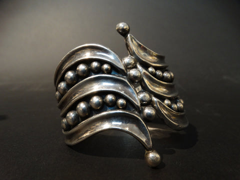 Mexican Taxco Silver Pea Pod Motif Clamper