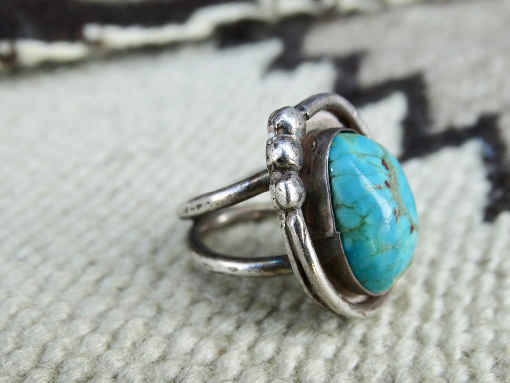 Single Stone Two Balls to Edge Silver and Turquoise Ring