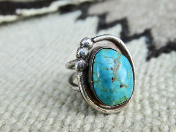 Single Stone Two Balls to Edge Silver and Turquoise Ring