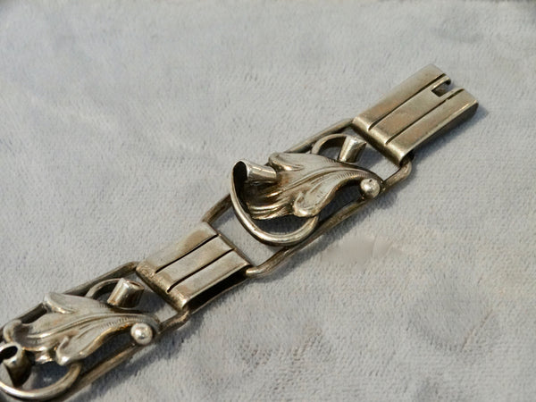 1930s Danish Silver Link Bracelet with Leaf Motif