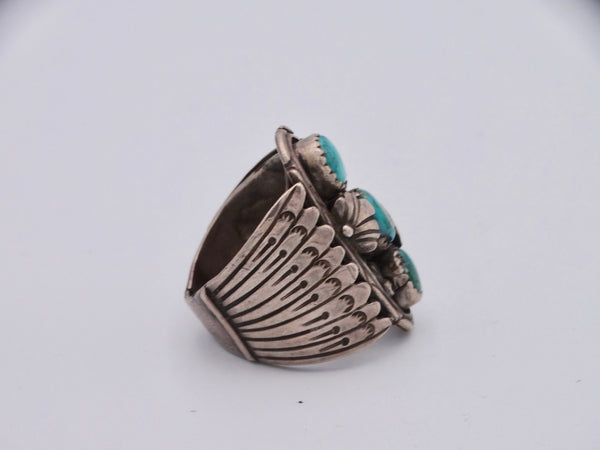 Navajo Three-Stone in Sawtooth Setting Turquoise Ring 1950s J516