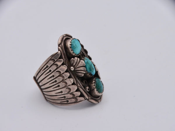 Navajo Three-Stone in Sawtooth Setting Turquoise Ring 1950s J516