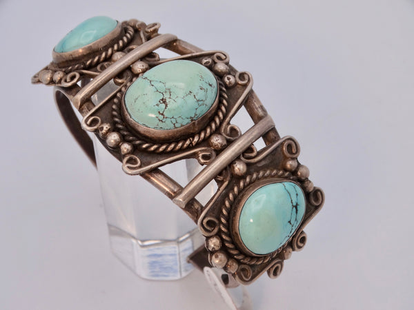 Navajo 3-stone Silver Cuff w Light Turquoises set in Ball Design J559