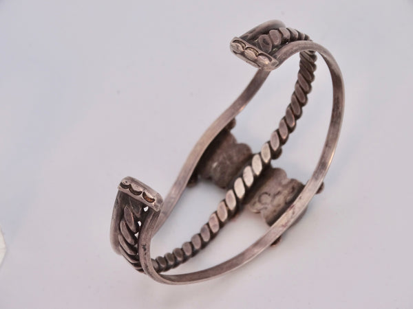 Navajo Silver & 3-stone Cuff w Open Design J560