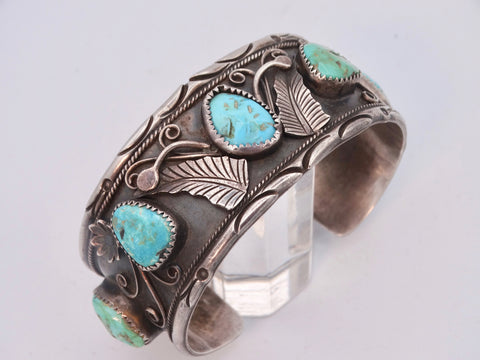 Navajo Silver & 5 Turquoises Shadow Motif Setting with Leaves Flanking Center Stone Cuff J576